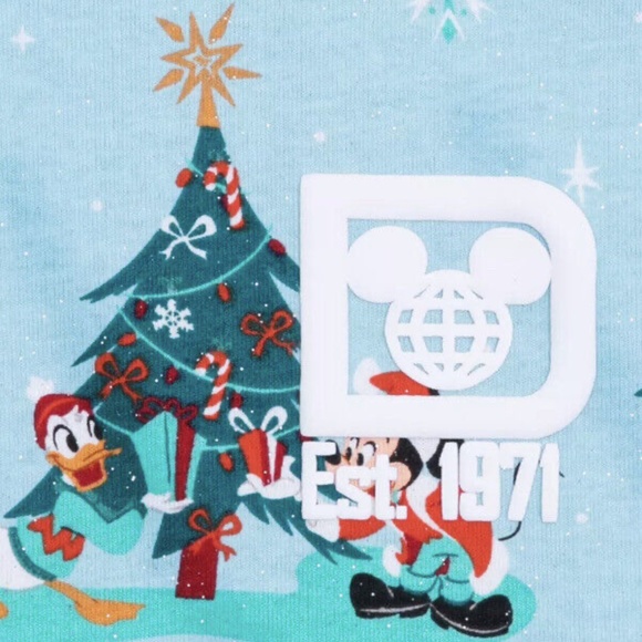 2023 Walt Disney World Christmas Holiday Blue Spirit Jersey Adult XXL 2XL - NEW - Picture 3 of 4